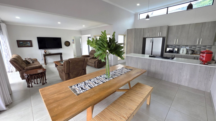 3 Bedroom Property for Sale in Kosmos Ridge North West